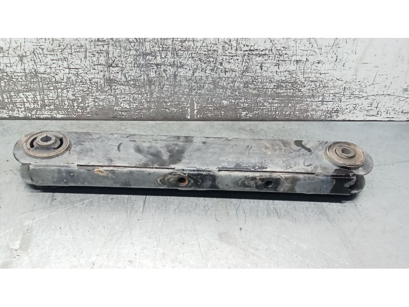 Recambio de brazo suspension inferior trasero derecho para jeep cherokee (kj) 2.8 crd 4x4 referencia OEM IAM   01