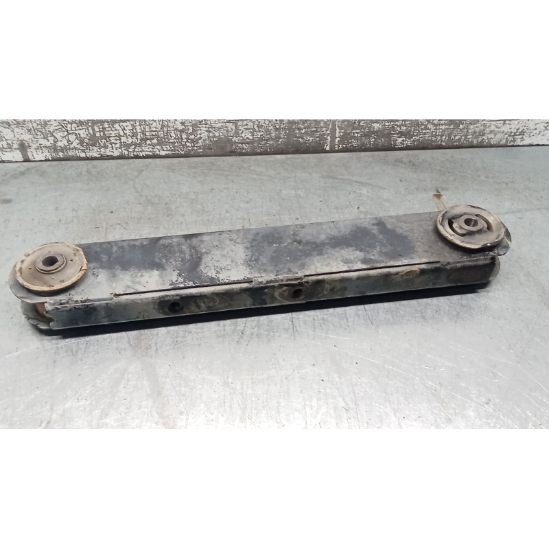 Recambio de brazo suspension inferior trasero izquierdo para jeep cherokee (kj) 2.8 crd 4x4 referencia OEM IAM   01