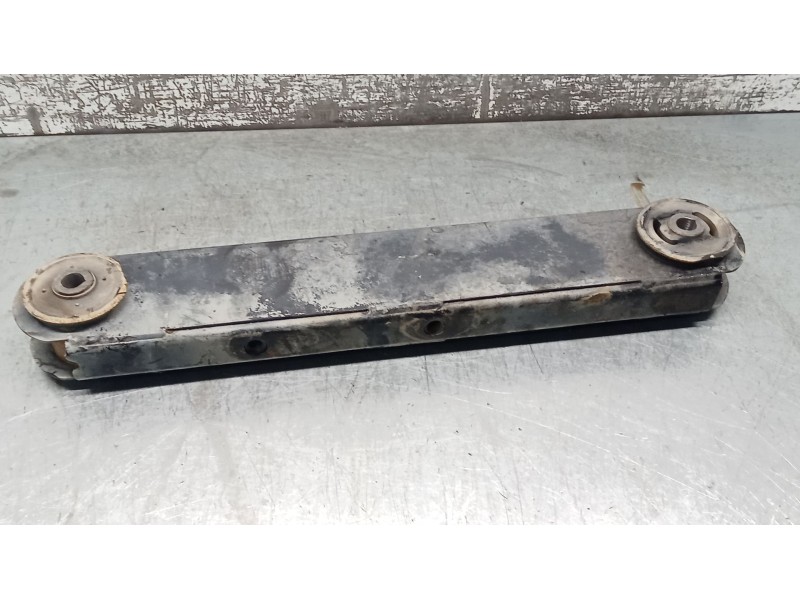 Recambio de brazo suspension inferior trasero izquierdo para jeep cherokee (kj) 2.8 crd 4x4 referencia OEM IAM   01