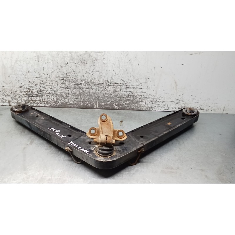 Recambio de brazo suspension superior trasero derecho para jeep cherokee (kj) 2.8 crd 4x4 referencia OEM IAM  CENTRAL 01