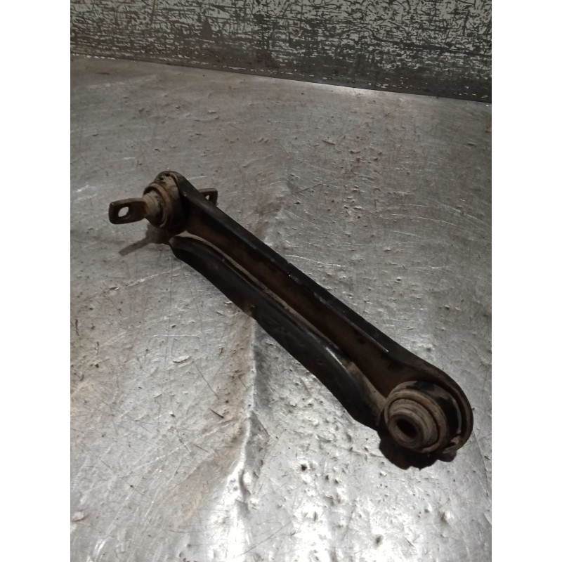 Recambio de brazo suspension superior delantero derecho para mitsubishi carisma (da_) 1.8 16v gdi (da2a) referencia OEM IAM  99 