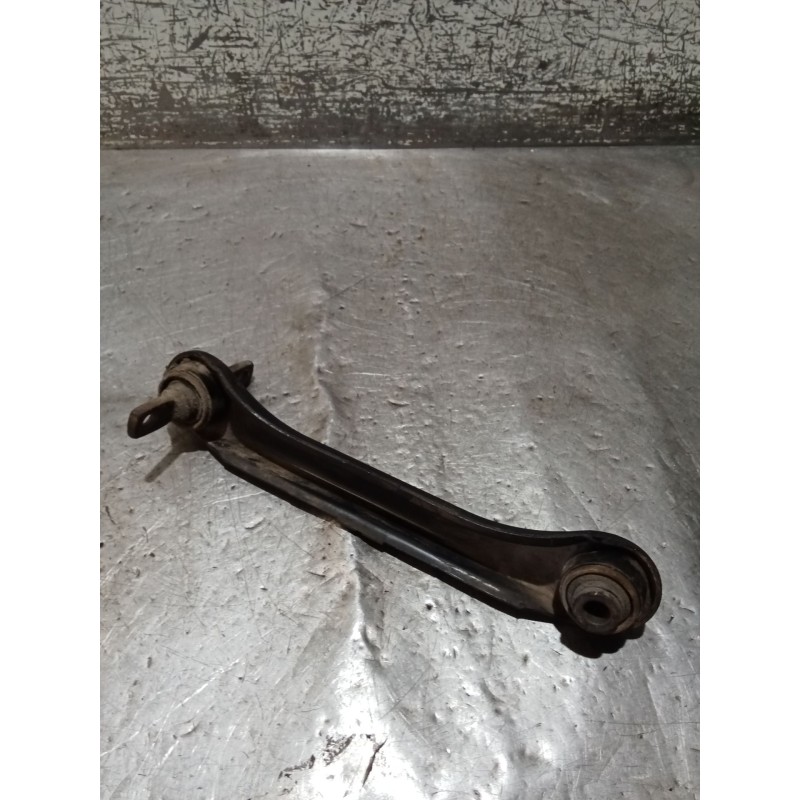 Recambio de brazo suspension superior trasero izquierdo para mitsubishi carisma (da_) 1.8 16v gdi (da2a) referencia OEM IAM  99 
