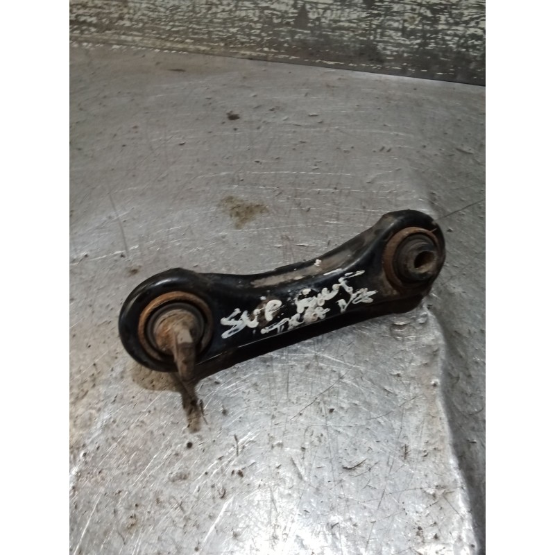Recambio de brazo suspension superior trasero derecho para mitsubishi carisma (da_) 1.8 16v gdi (da2a) referencia OEM IAM  99 AN