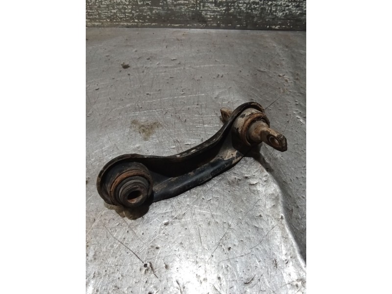 Recambio de brazo suspension superior trasero derecho para mitsubishi carisma (da_) 1.8 16v gdi (da2a) referencia OEM IAM  99 AN
