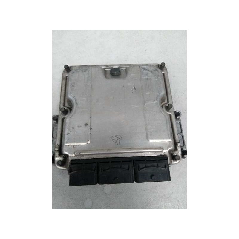 Recambio de centralita motor uce para opel vivaro 1.9 cdti cat (f9q-760 / l08) referencia OEM IAM 0281010633 HOM8200051609 82000