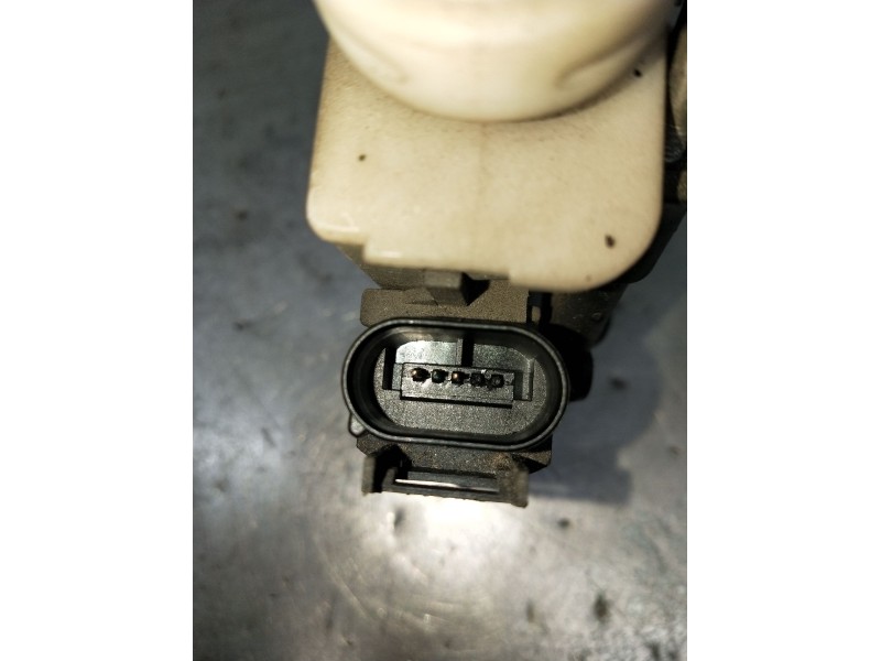 Recambio de motor cierre centralizado delantero derecho para audi a3 (8l1) 1.9 tdi referencia OEM IAM  3P 1996