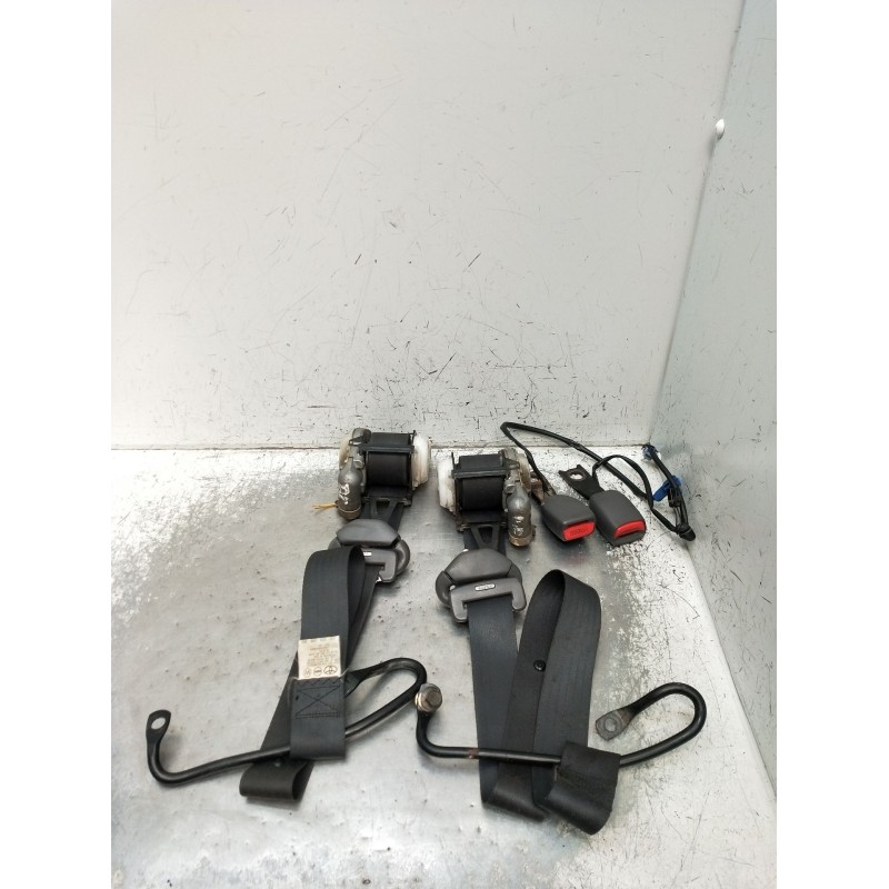 Recambio de juego cinturones delantero para toyota celica coupé (_t23_) 1.8 16v vt-i (zzt230_) referencia OEM IAM  3P 2000