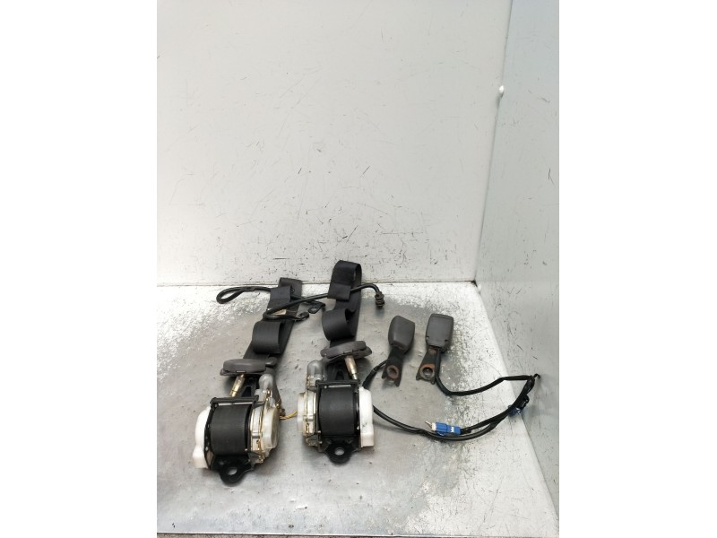 Recambio de juego cinturones delantero para toyota celica coupé (_t23_) 1.8 16v vt-i (zzt230_) referencia OEM IAM  3P 2000