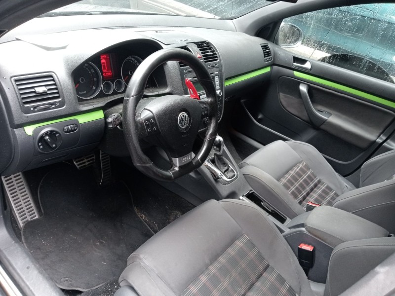 volkswagen golf v (1k1) del año 2024