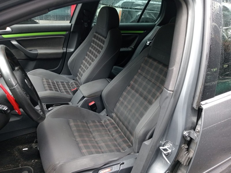 volkswagen golf v (1k1) del año 2024