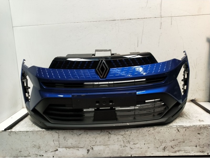 Recambio de paragolpes delantero para renault captur iii captur e-tech hybrid referencia OEM IAM   2025