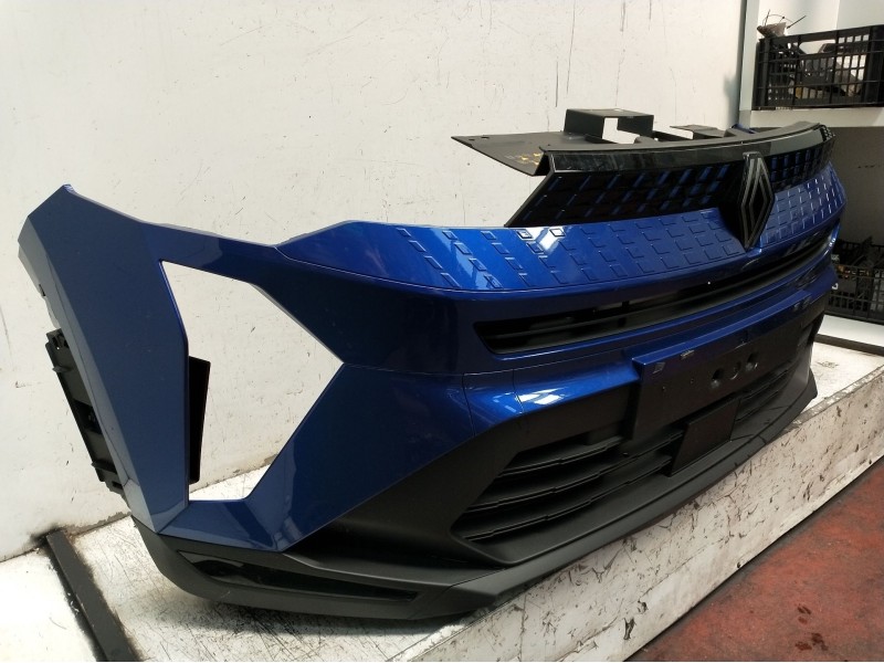 Recambio de paragolpes delantero para renault captur iii captur e-tech hybrid referencia OEM IAM   2025