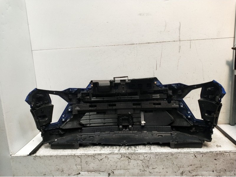 Recambio de paragolpes delantero para renault captur iii captur e-tech hybrid referencia OEM IAM   2025