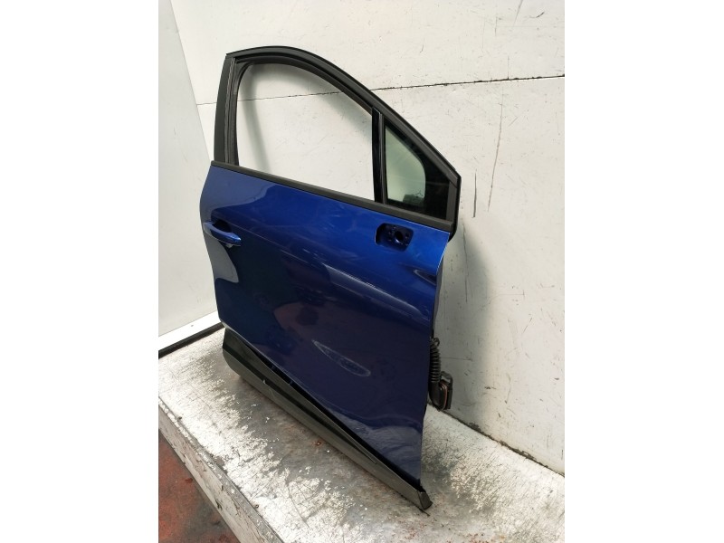 Recambio de puerta delantera derecha para renault captur iii captur e-tech hybrid referencia OEM IAM  5P 2025