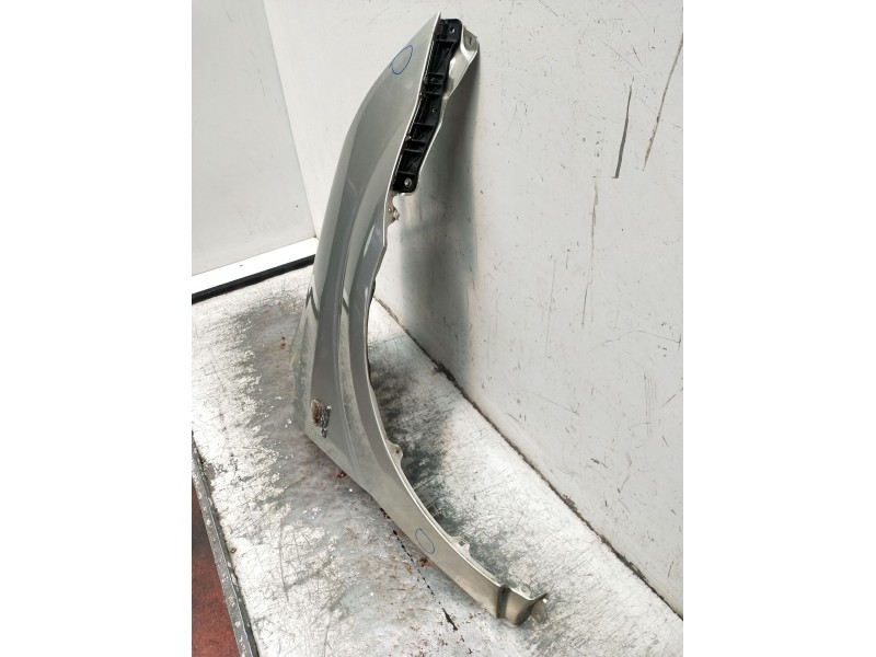 Recambio de aleta delantera derecha para toyota corolla verso (zer_, zze12_, r1_) 2.0 d-4d (cur10_) referencia OEM IAM  VER FOTO