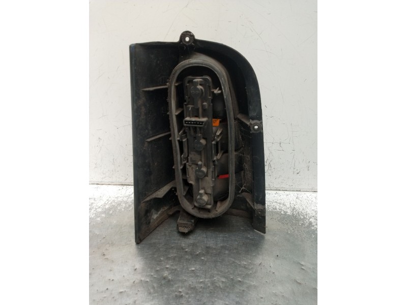Recambio de piloto trasero derecho para mercedes-benz vito furgoneta (w638) 110 d 2.3 (638.074, 638.078) referencia OEM IAM   19