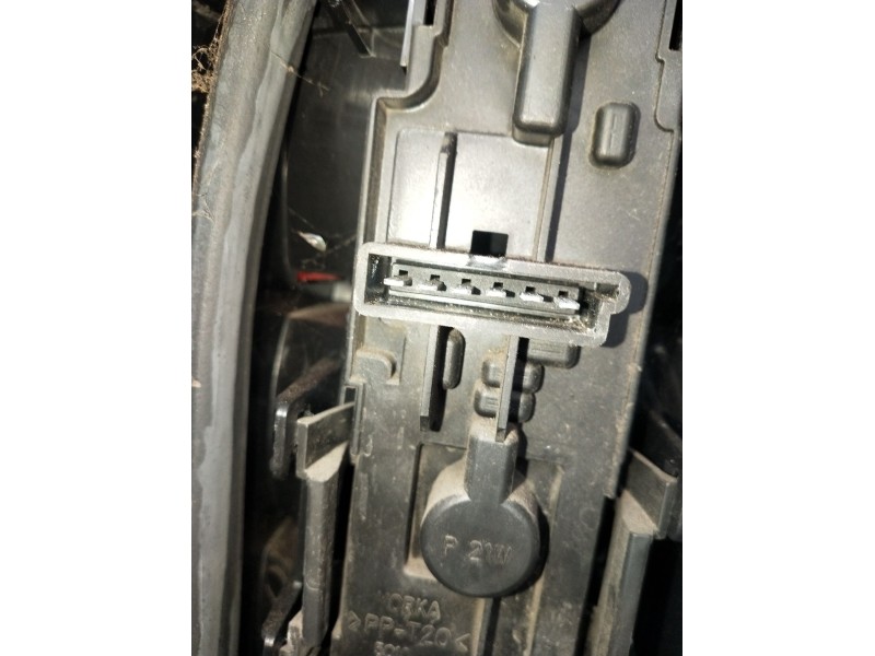 Recambio de piloto trasero izquierdo para mercedes-benz vito furgoneta (w638) 110 d 2.3 (638.074, 638.078) referencia OEM IAM   
