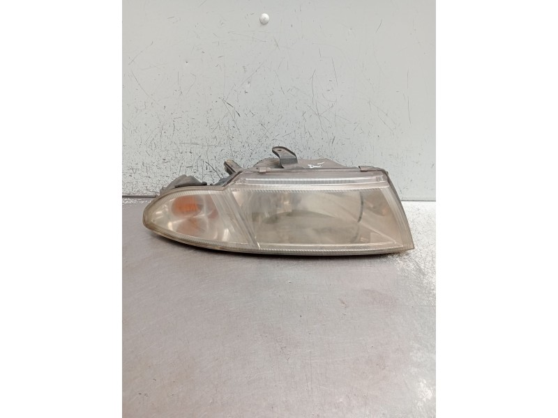Recambio de faro derecho para mitsubishi carisma (da_) 1.8 16v gdi (da2a) referencia OEM IAM   1999
