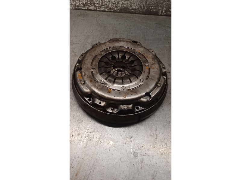 Recambio de kit embrague para volvo c30 (533) 1.6 d referencia OEM IAM 702597 GGV30000039 07