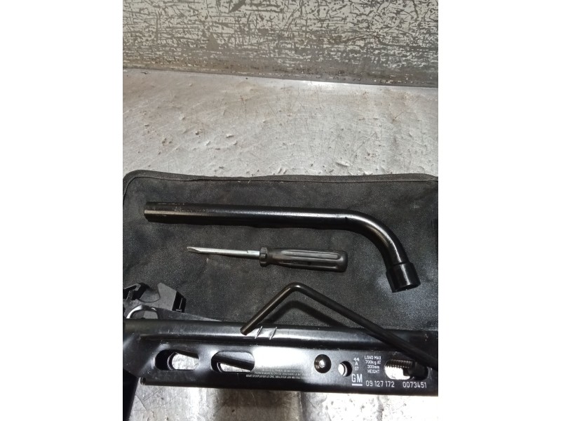 Recambio de gato para opel corsa d (s07) 1.4 (l08, l68) referencia OEM IAM 09127172  06