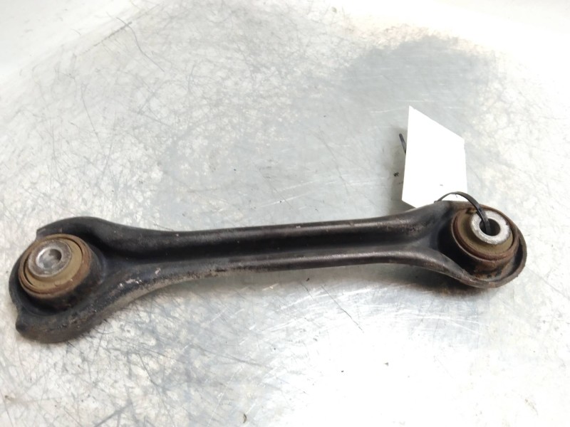 Recambio de tirante trasero derecho para ssangyong rodius 2.7 turbodiesel cat referencia OEM IAM   