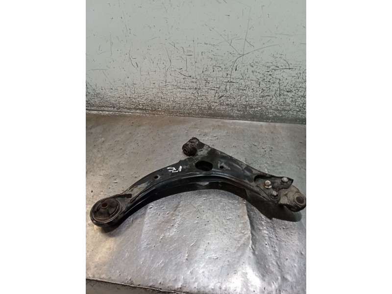 Recambio de brazo suspension inferior delantero izquierdo para toyota corolla verso (zer_, zze12_, r1_) 2.0 d-4d (cur10_) refere