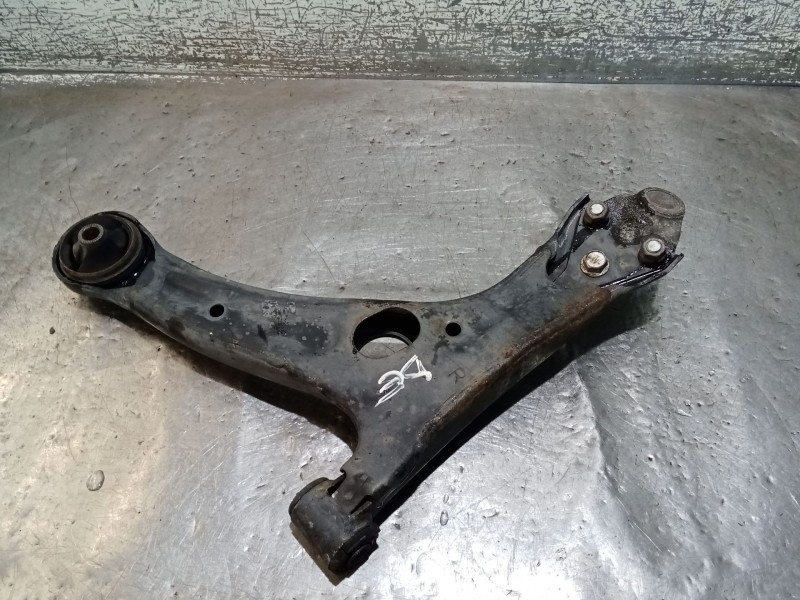 Recambio de brazo suspension inferior delantero derecho para toyota corolla verso (zer_, zze12_, r1_) 2.0 d-4d (cur10_) referenc