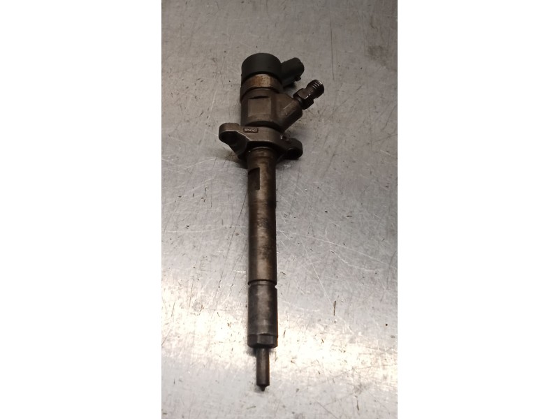 Recambio de inyector para volvo c30 (533) 1.6 d referencia OEM IAM 0445110259 328480 BOSCH