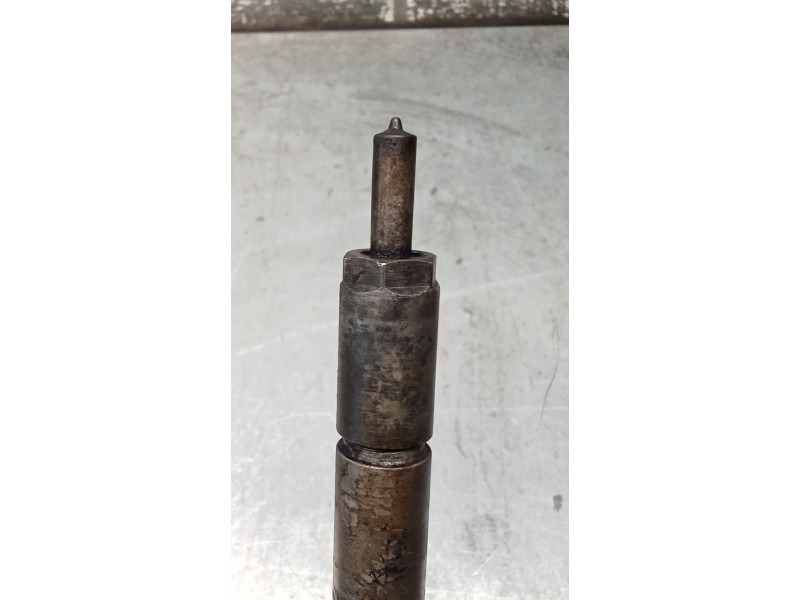 Recambio de inyector para volvo c30 (533) 1.6 d referencia OEM IAM 0445110259 328480 BOSCH