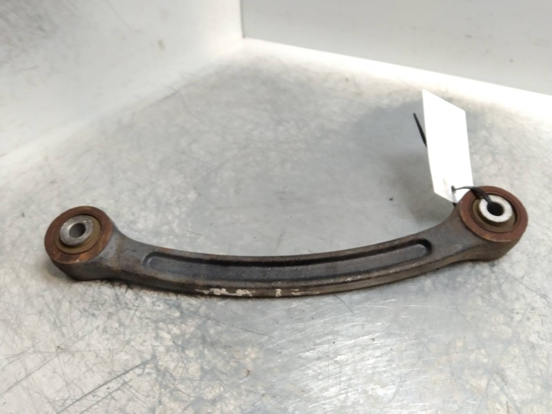 Recambio de tirante trasero izquierdo para ssangyong rodius 2.7 turbodiesel cat referencia OEM IAM   