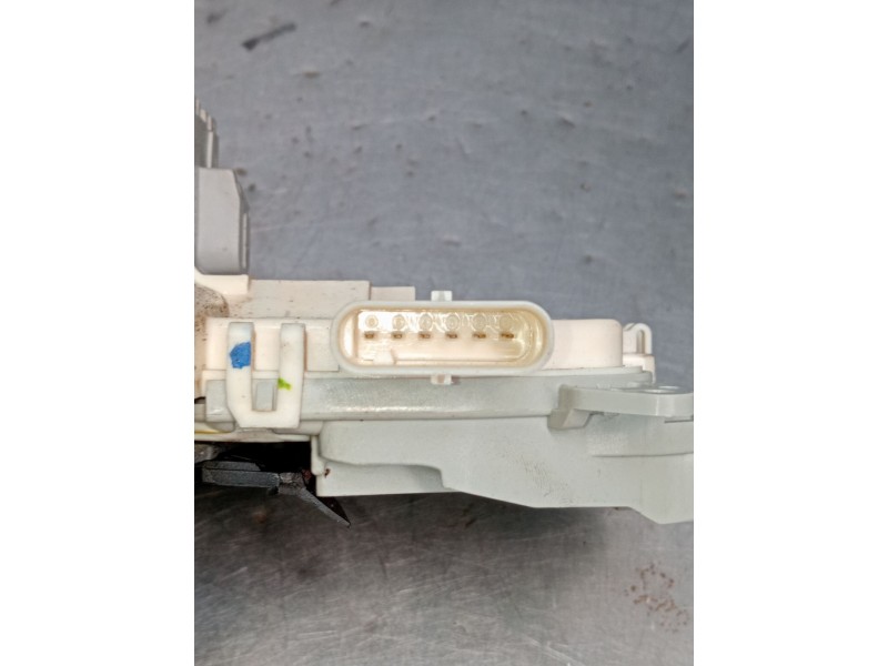 Recambio de motor cierre centralizado delantero derecho para audi a7 sportback (4ga, 4gf) 3.0 tdi quattro referencia OEM IAM 8J1