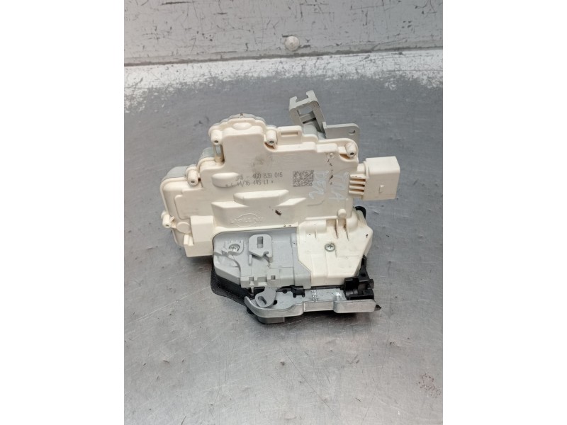 Recambio de motor cierre centralizado trasero derecho para audi a7 sportback (4ga, 4gf) 3.0 tdi quattro referencia OEM IAM 4G083