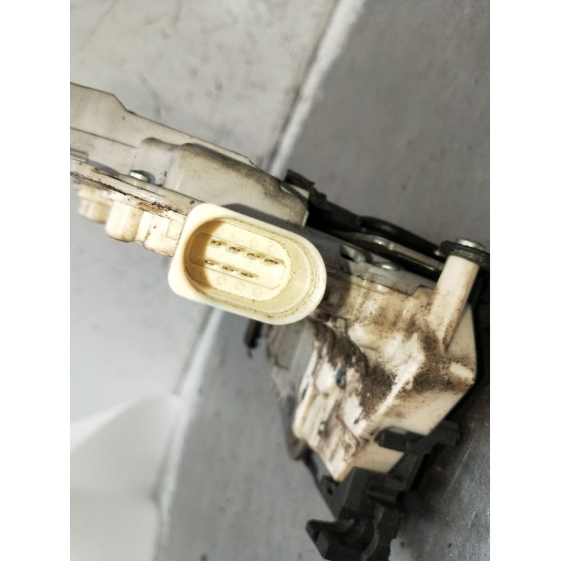 Recambio de motor cierre centralizado delantero derecho para seat leon (1p1) 1.9 tdi referencia OEM IAM  5P 2005