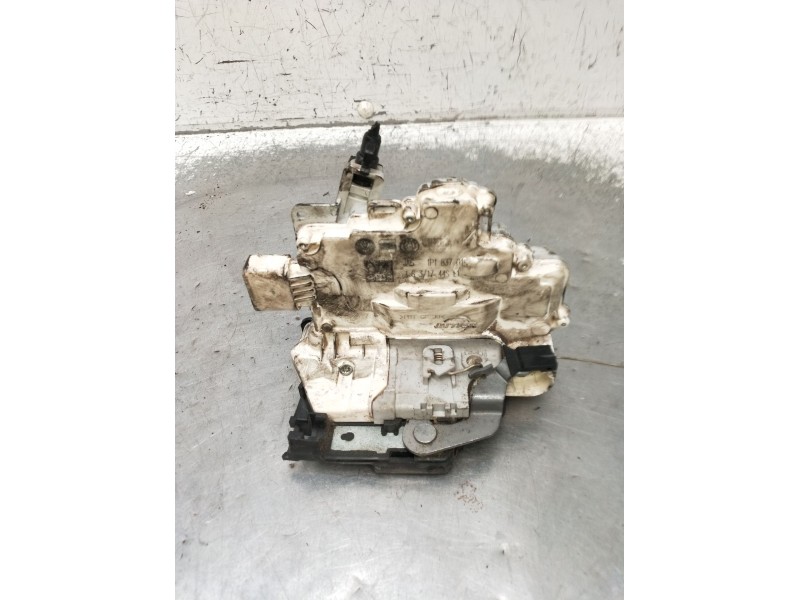 Recambio de motor cierre centralizado delantero izquierdo para seat leon (1p1) 1.9 tdi referencia OEM IAM 1P1837015 5P 2005