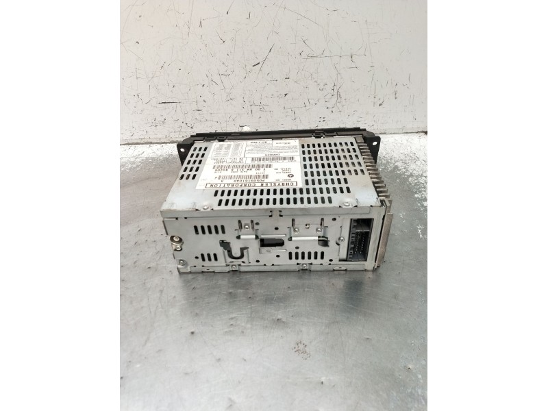 Recambio de sistema audio / radio cd para jeep cherokee (kj) 2.8 crd 4x4 referencia OEM IAM P05091610AD  2001