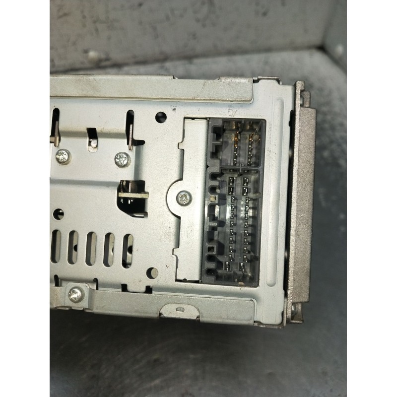 Recambio de sistema audio / radio cd para jeep cherokee (kj) 2.8 crd 4x4 referencia OEM IAM P05091610AD  2001