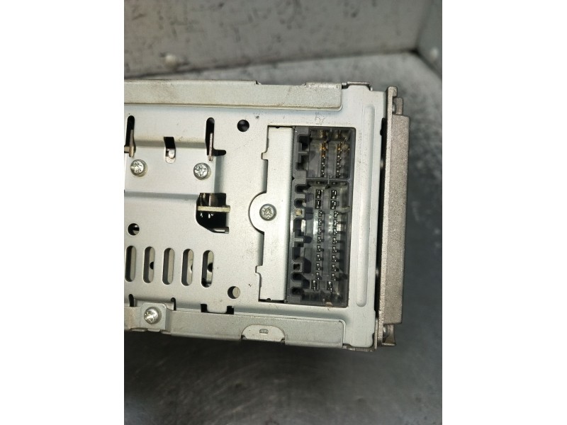 Recambio de sistema audio / radio cd para jeep cherokee (kj) 2.8 crd 4x4 referencia OEM IAM P05091610AD  2001
