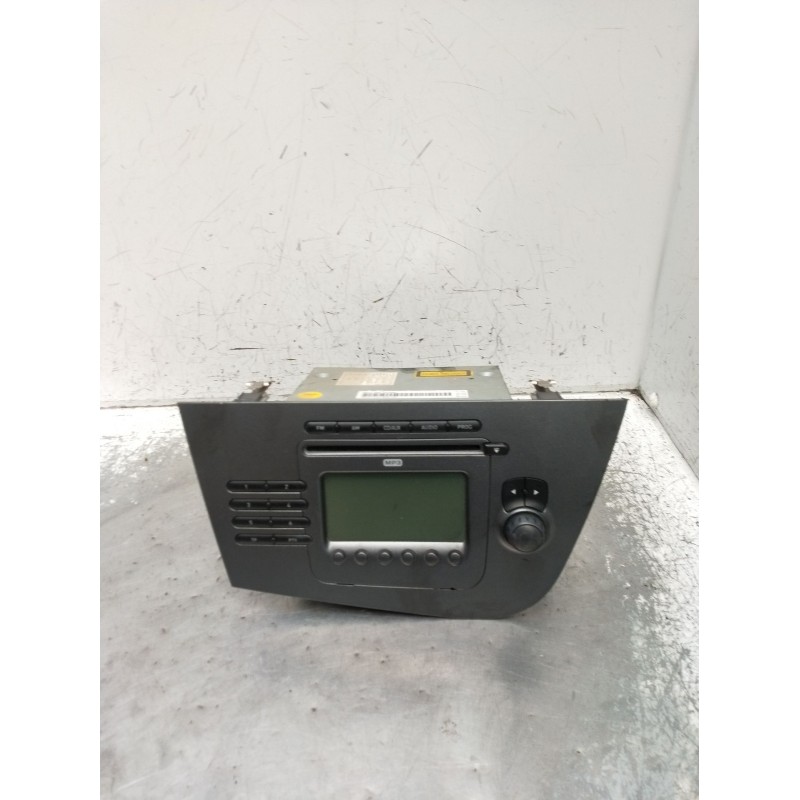 Recambio de sistema audio / radio cd para seat leon (1p1) 1.9 tdi referencia OEM IAM 1P1035186B 7646546366 2005