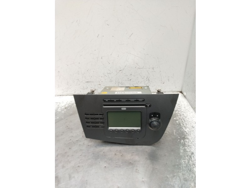 Recambio de sistema audio / radio cd para seat leon (1p1) 1.9 tdi referencia OEM IAM 1P1035186B 7646546366 2005