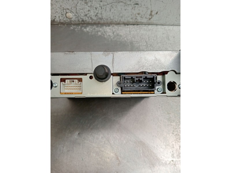 Recambio de sistema audio / radio cd para mitsubishi carisma (da_) 1.8 16v gdi (da2a) referencia OEM IAM MR337278 9Z213021C 3490