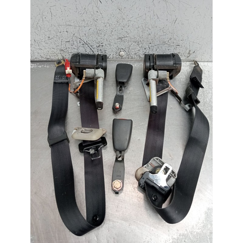 Recambio de juego cinturones delantero para mitsubishi carisma (da_) 1.8 16v gdi (da2a) referencia OEM IAM  5P 1999