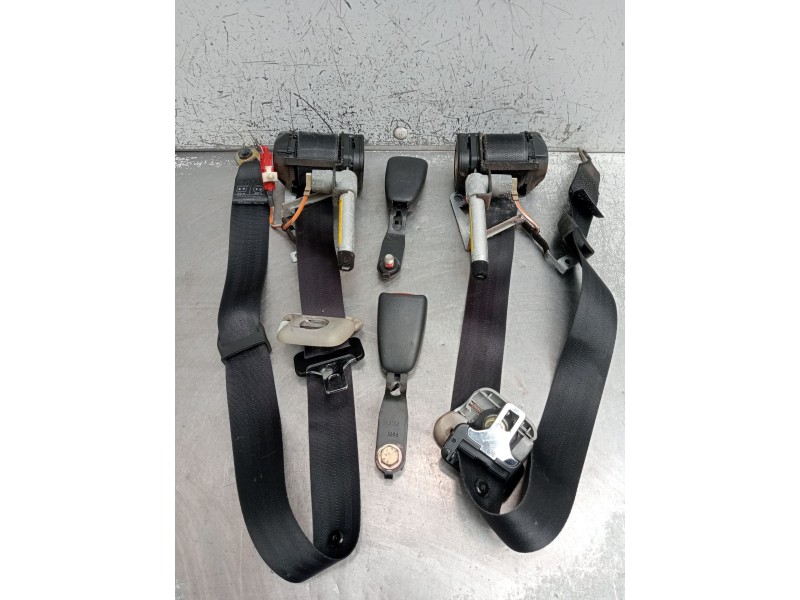 Recambio de juego cinturones delantero para mitsubishi carisma (da_) 1.8 16v gdi (da2a) referencia OEM IAM  5P 1999
