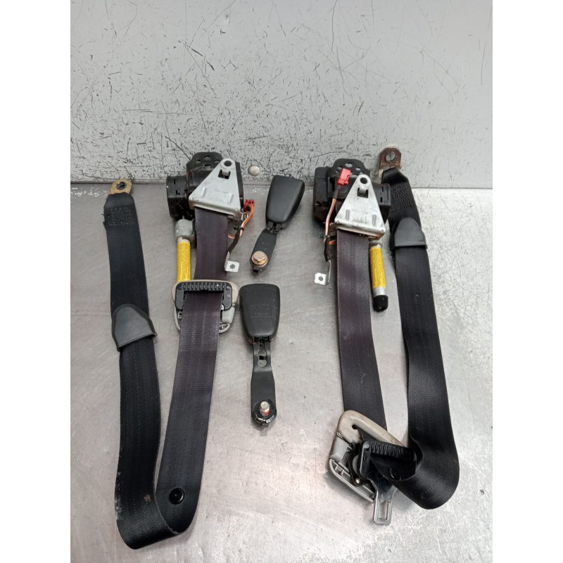 Recambio de juego cinturones delantero para mitsubishi carisma (da_) 1.8 16v gdi (da2a) referencia OEM IAM  5P 1999