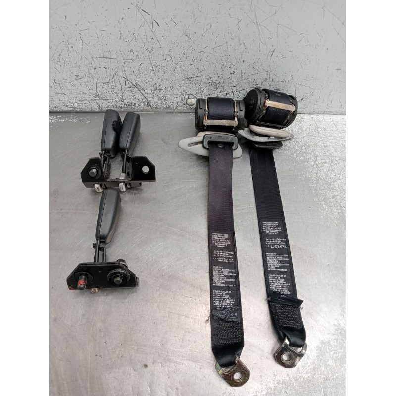 Recambio de juego cinturones trasero para mitsubishi carisma (da_) 1.8 16v gdi (da2a) referencia OEM IAM  5P 1999