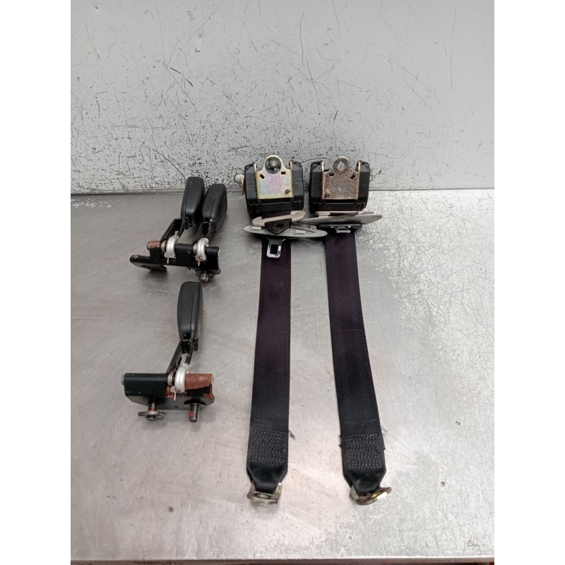 Recambio de juego cinturones trasero para mitsubishi carisma (da_) 1.8 16v gdi (da2a) referencia OEM IAM  5P 1999