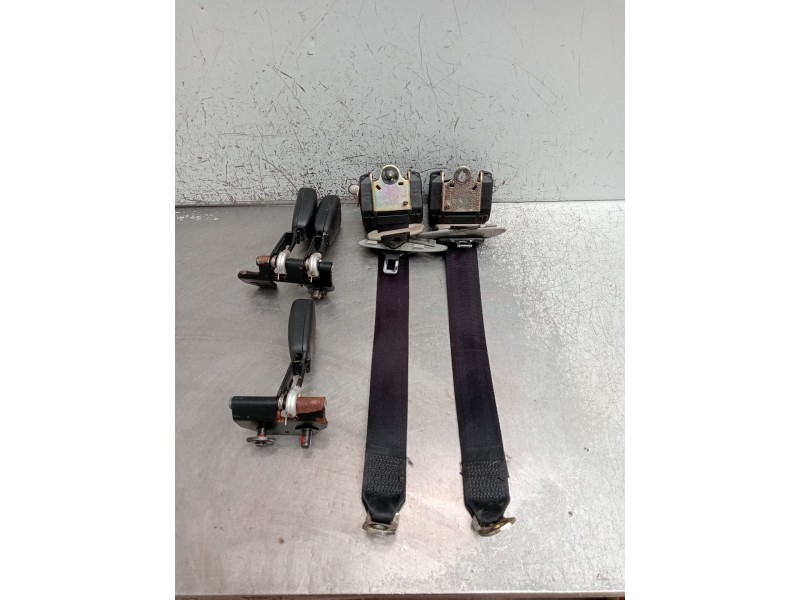 Recambio de juego cinturones trasero para mitsubishi carisma (da_) 1.8 16v gdi (da2a) referencia OEM IAM  5P 1999