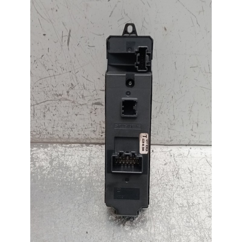 Recambio de mando elevalunas delantero izquierdo para mazda 5 (cr) 2.0 cd (cr19) referencia OEM IAM CC2966350A 5P 2005