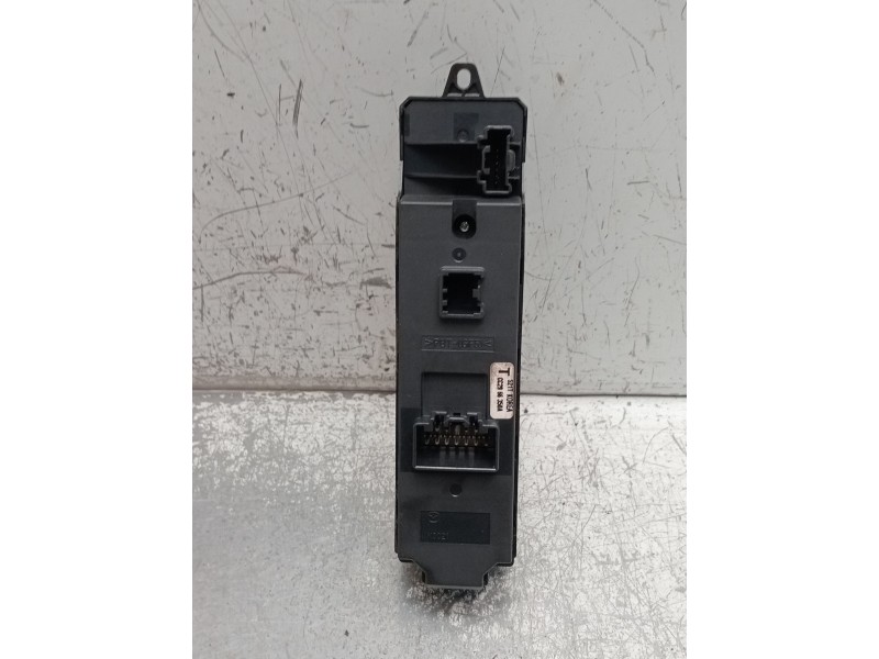 Recambio de mando elevalunas delantero izquierdo para mazda 5 (cr) 2.0 cd (cr19) referencia OEM IAM CC2966350A 5P 2005