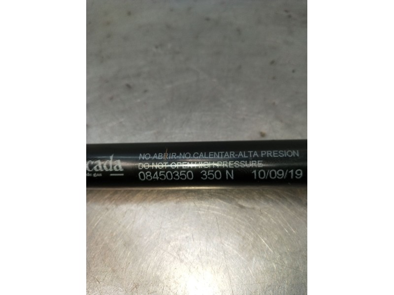 Recambio de amortiguadores capo para jeep cherokee (kj) 2.8 crd 4x4 referencia OEM IAM 08450350  2001