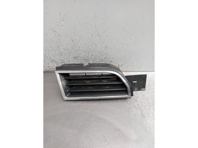 Recambio de rejilla delantera para mitsubishi carisma (da_) 1.8 16v gdi (da2a) referencia OEM IAM  IZQUIERDO 1999